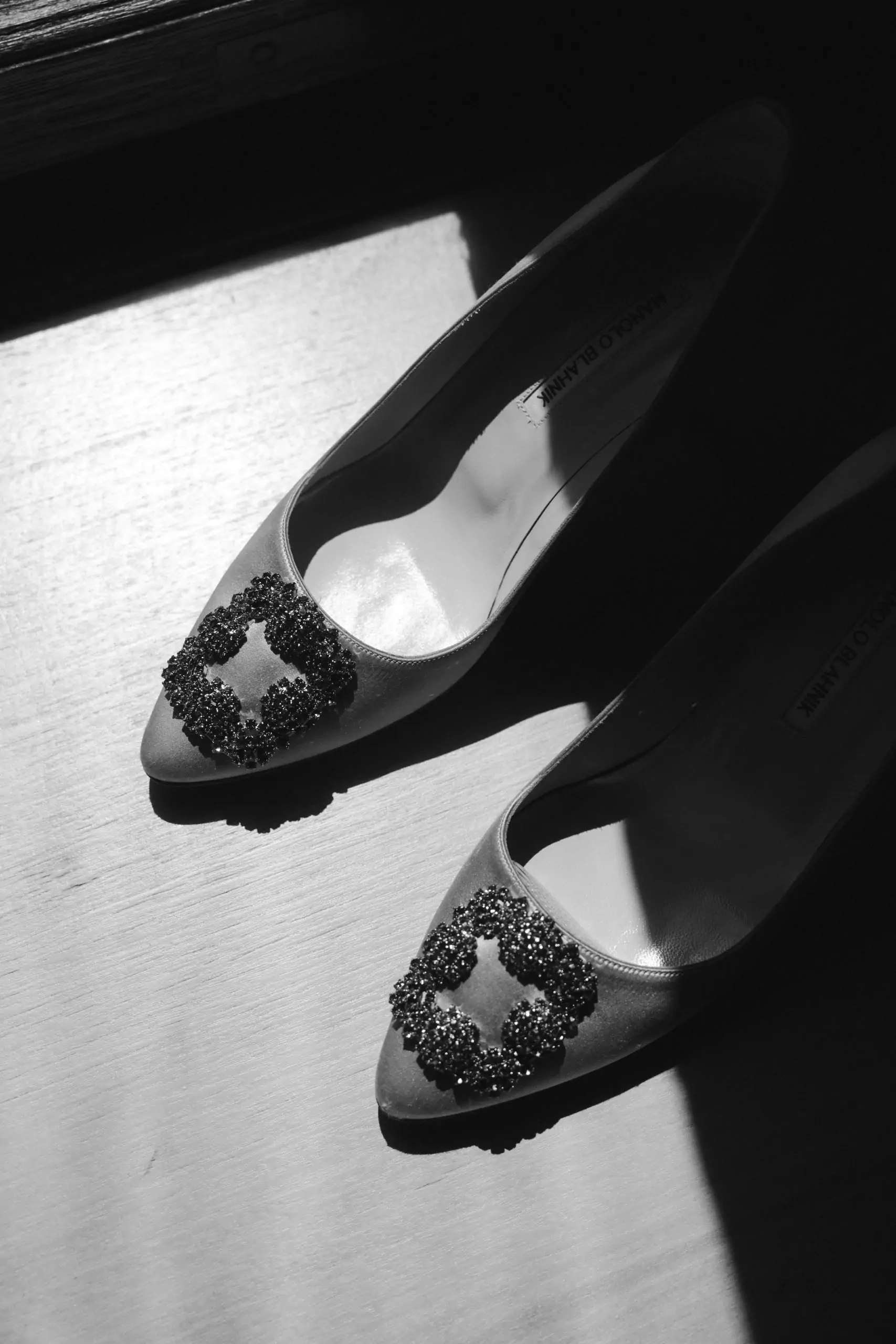 Schuhe der Braut von Manolo Blahnik fotografiert beim Getting-Ready
