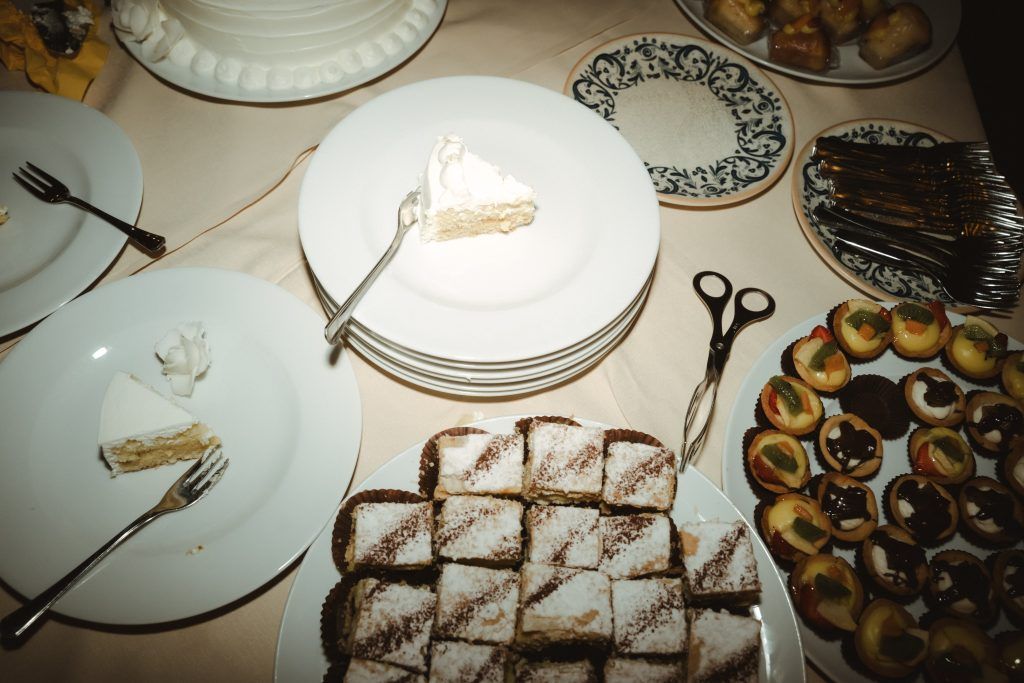 Dessertbuffet mit Hochzeitstorte und sizilianischem Gebäck auf Hochzeit